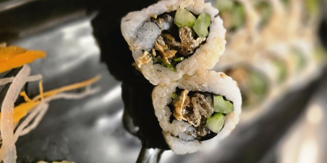 Salmon Skin Roll