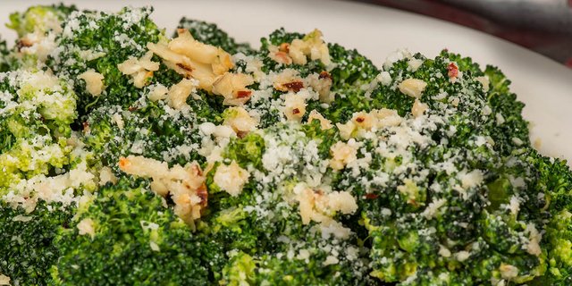 Italian Broccoli Romano Pan