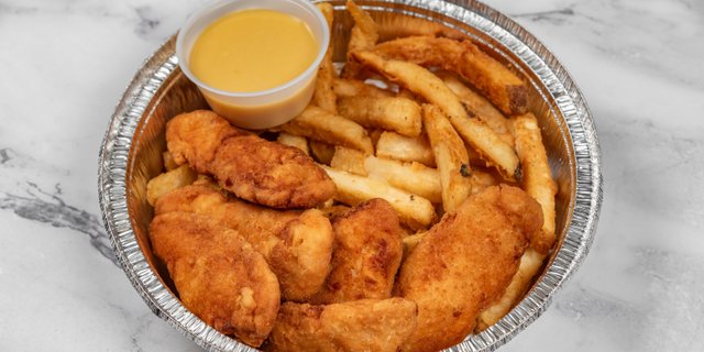 Chicken Fingers w/ French Fries