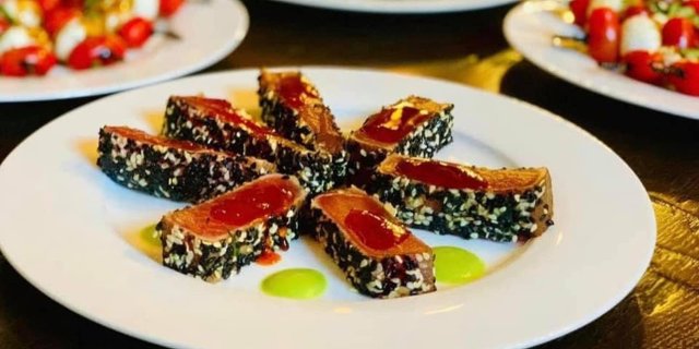Sushi-Grade Tuna