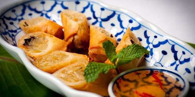Fried Vegetable Spring Rolls