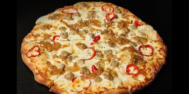White Sausage Pizza