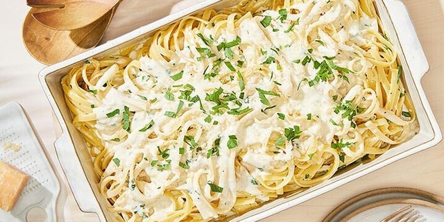Garlic Cream Fettuccine