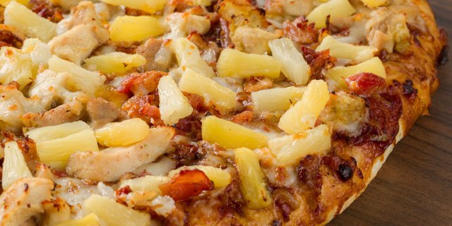 Pineapple Chicken Luau Pizza