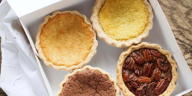 Individual Sweet Petite Pies