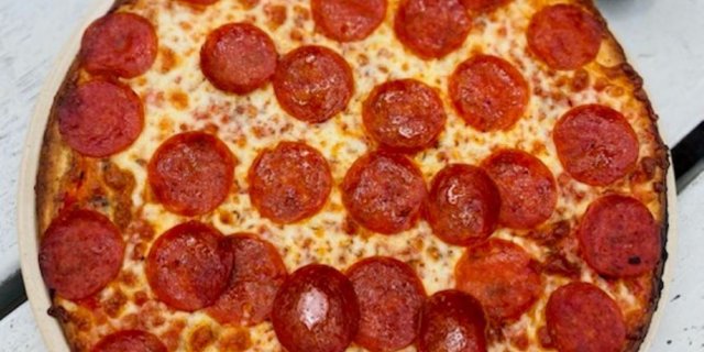 13" Gluten-Free Pepperoni Pizza