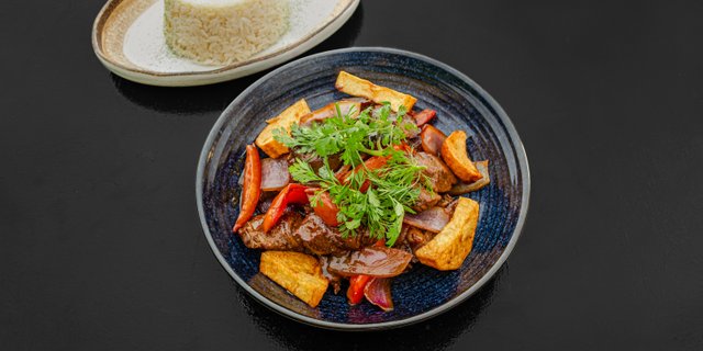 Lomo Saltado