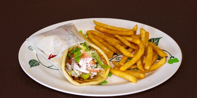 Chicken Gyro Combo w/ Fries