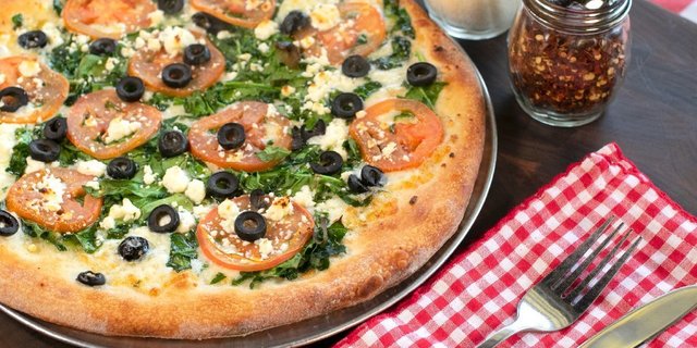 Mediterranean Pizza