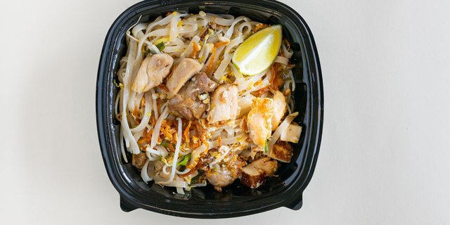 Night Market Chicken Pad Thai Box