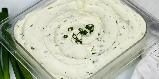 Homemade Onion Cream Cheese Spread