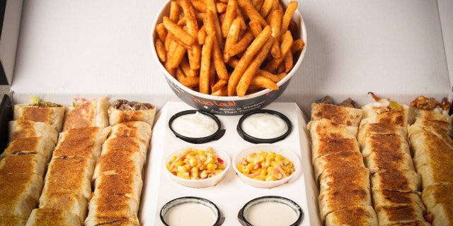 6 Sandwiches & Large Family Fries