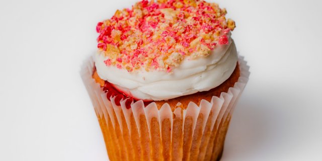 Strawberry Crunch Cupcake