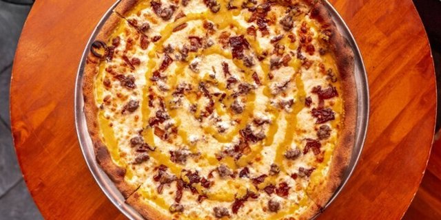 Atomic Meatloaf Meltdown Pizza