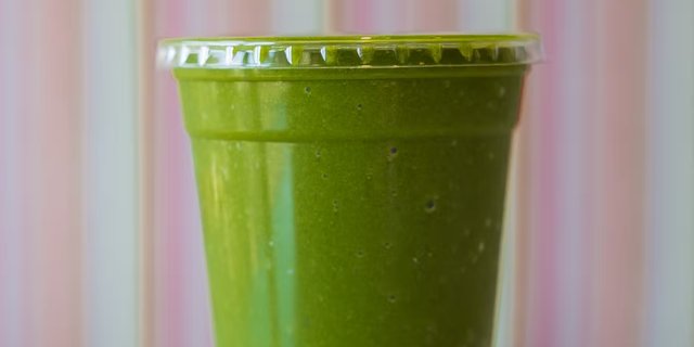 Green Pineapple Eruption Smoothie