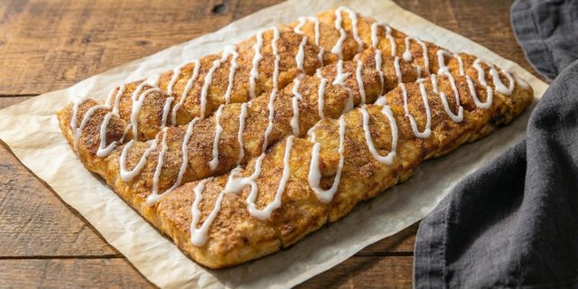 Franco's Frosted Cinnamon Stix
