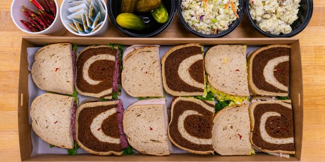Group Sandwich Box