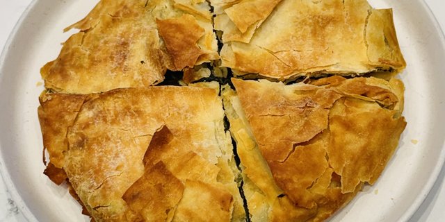 Spinach-Kale Pie Tray