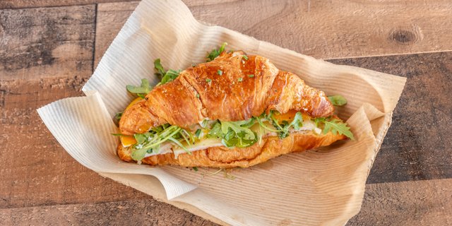 Turkey, Egg, Swiss & Arugula Sandwich
