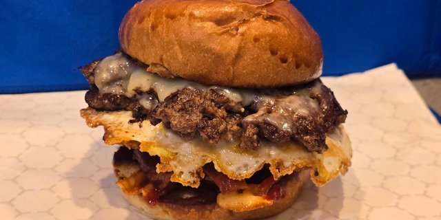 Hangover Single Patty Burger Tray