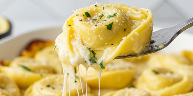 Three Cheese Tortellini & Breadsticks ($10.50 per person)
