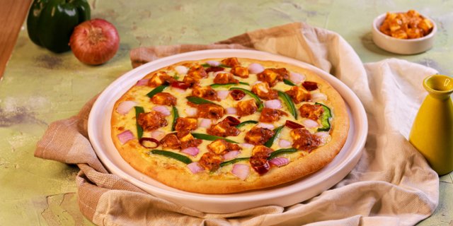 Paneer Tikka Butter Masala Pizza
