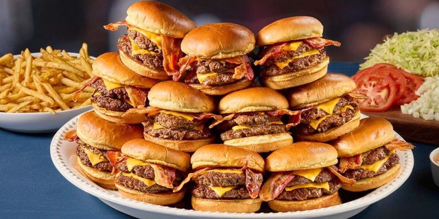 Bubba's 33 Bacon Burgers