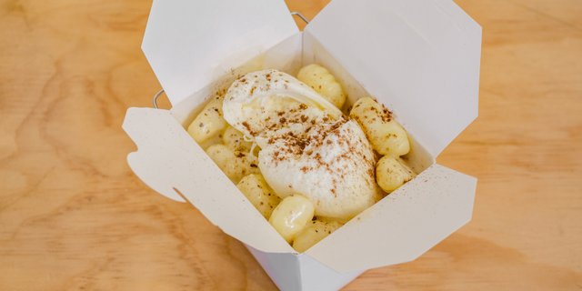 Gnocchi  Al Black Truffle Cacio E Pepe w/ Burrata