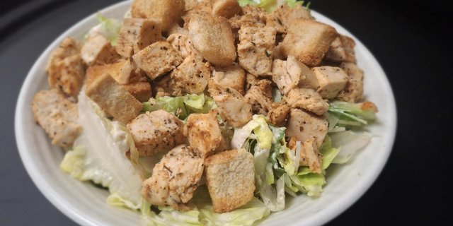 Caesar Salad w/ Chicken