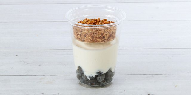 Greek Vanilla Yogurt W/ Blueberries & Granola