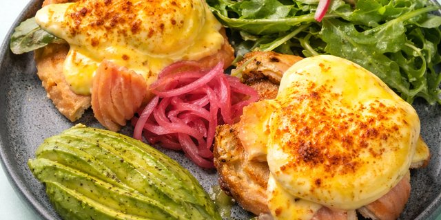 Smoked Salmon Benny