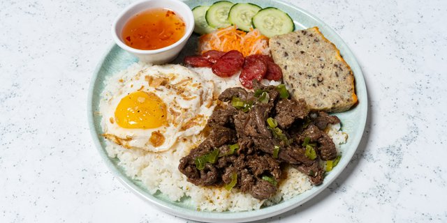 Chargrilled Beef Com Tam