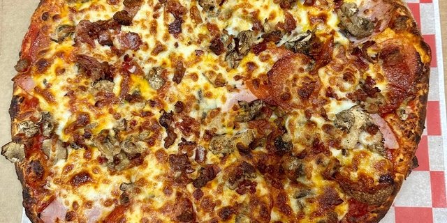 Stella’s Garlic Combo Pizza