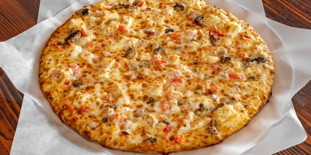 Mountain Alfredo Pizza