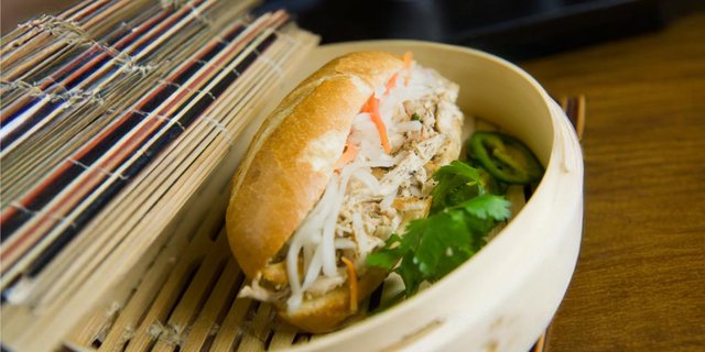 Ginger Chicken Banh Mi Box