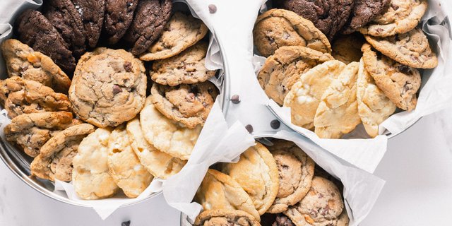 Large Cookie Tin