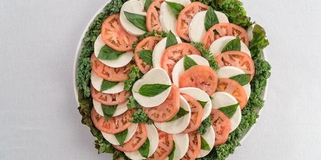 Mozzarella & Tomato Platter