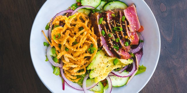 Seared Ahi Tuna Salad