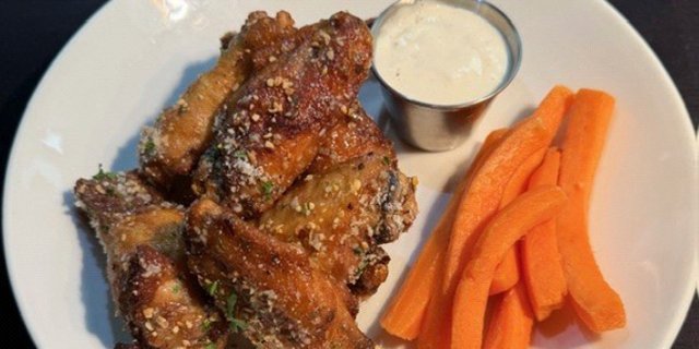 Bone-In Chicken Wings
