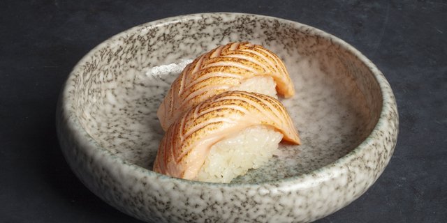 Seared Nigiri Salmon