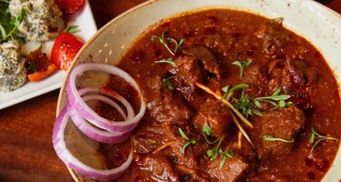 Chak-De Bistro & Lounge