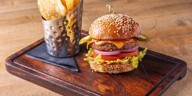 Vegan Classic Cheeseburger