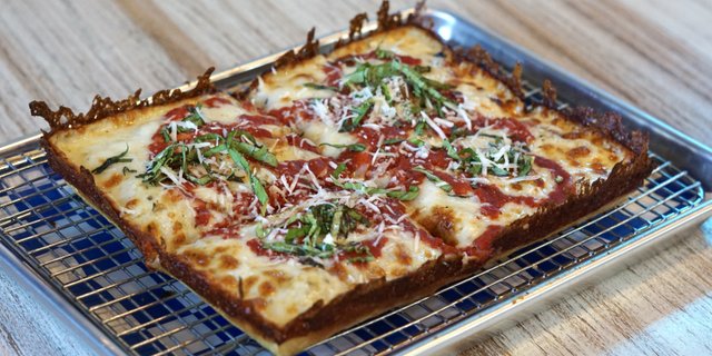 Small Build-Your-Own Pizza