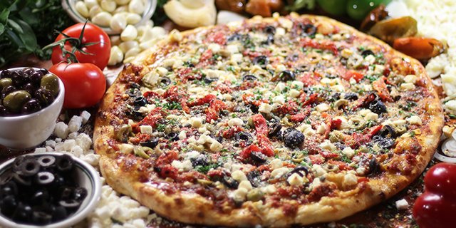 Mediterranean Pizza