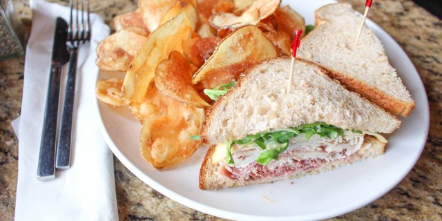 Classic Club Sandwich Boxed Lunch