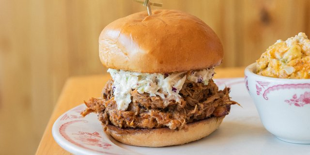 Carolina Pulled Pork Sandwich Box