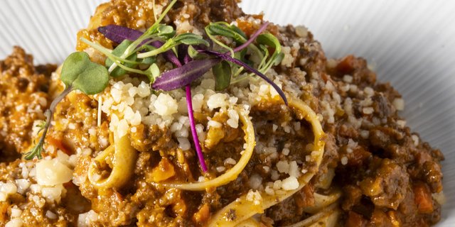 Linguine Bolognese