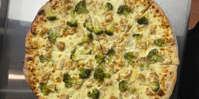 Chicken Alfredo XL Pizza