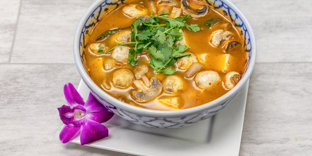 Tom Yum Soup (Hot & Sour Soup)
