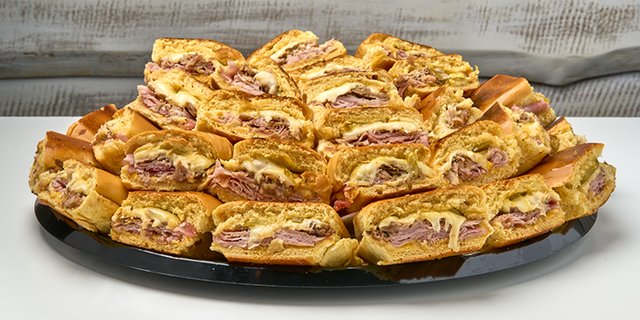 Medianoche Sandwiches